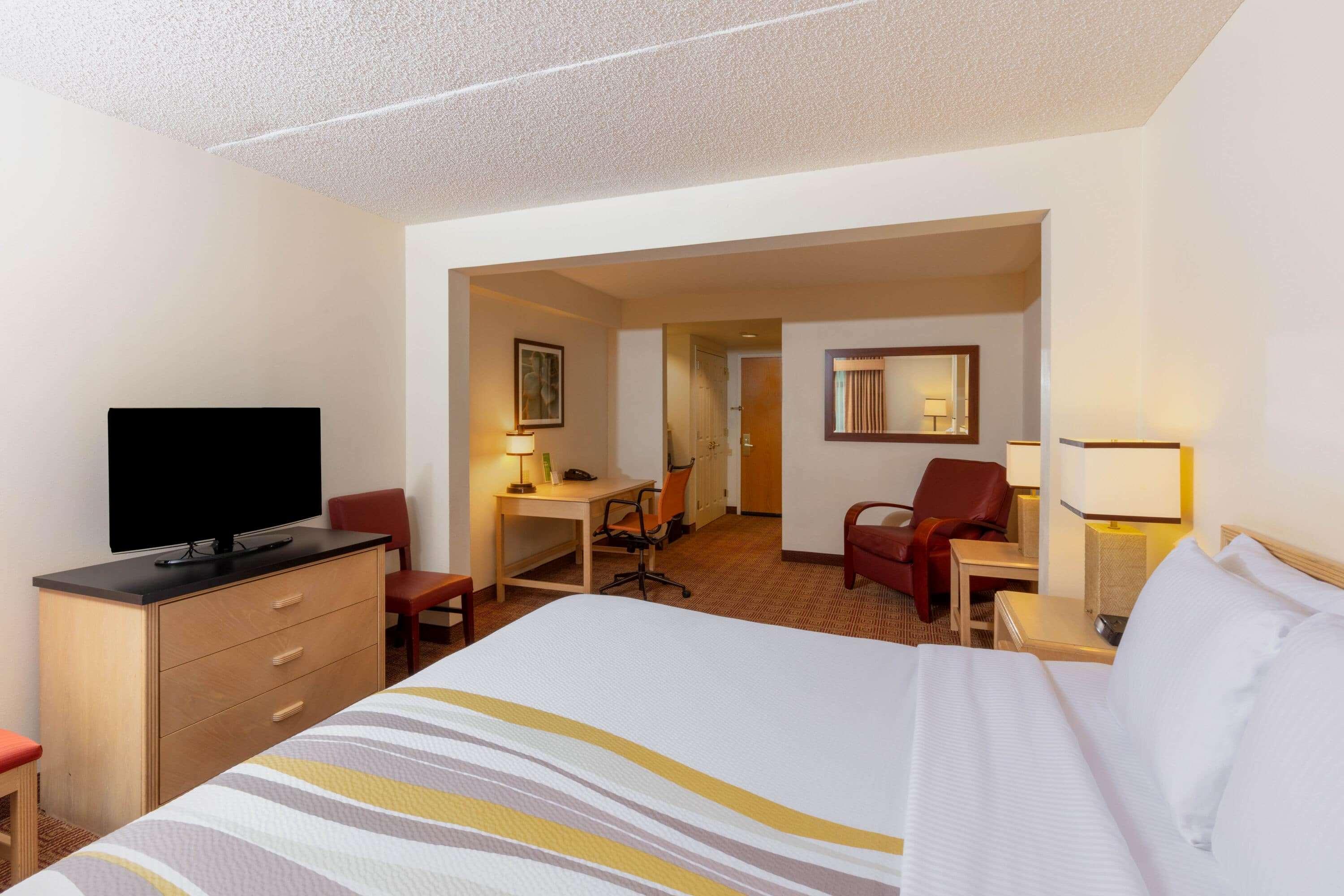 La Quinta By Wyndham Garden City Værelse billede