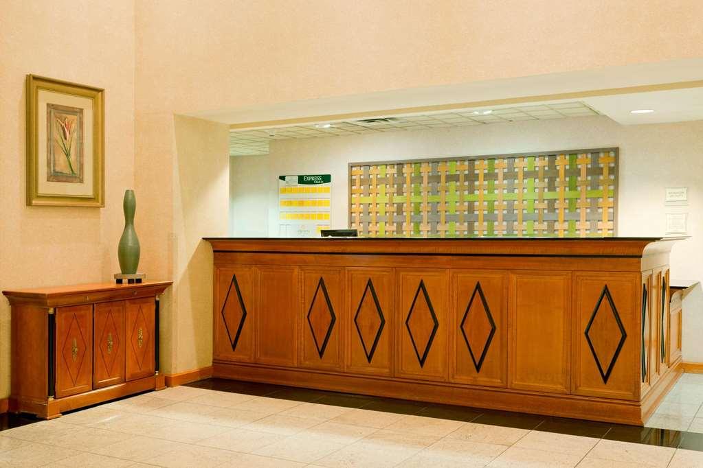 La Quinta By Wyndham Garden City Interiør billede